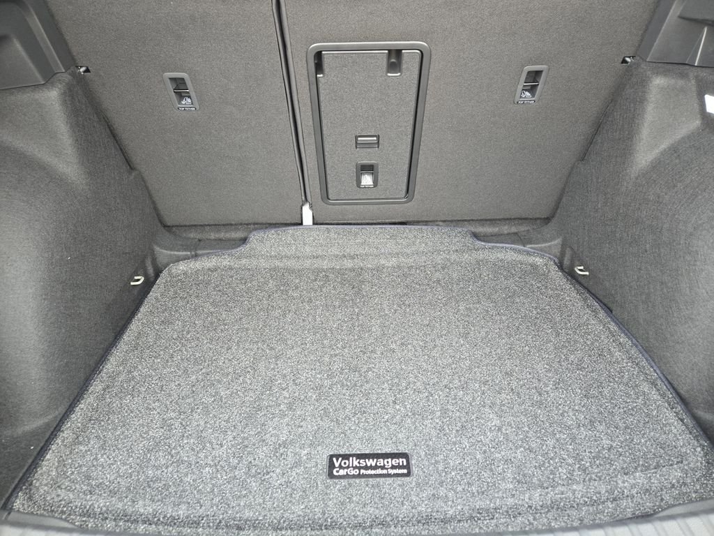 New 2026 Gray Volkswagen 1.5T SE image 24
