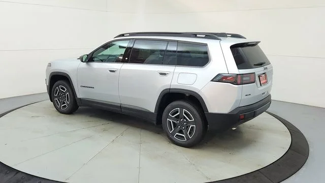 New 2026 Silver Zynith Clear-Coat Exterior Paint Jeep Laredo image 7