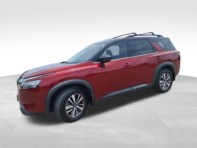 Used 2023 Red Nissan SL image 4