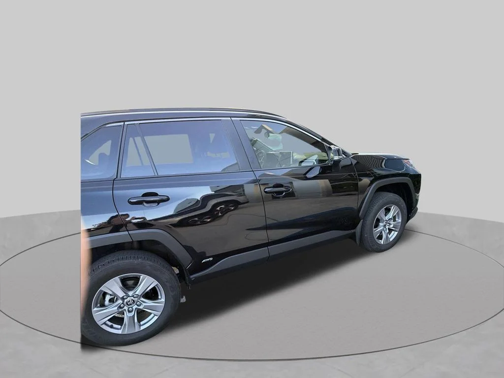 Used 2025 Black Toyota XLE image 17