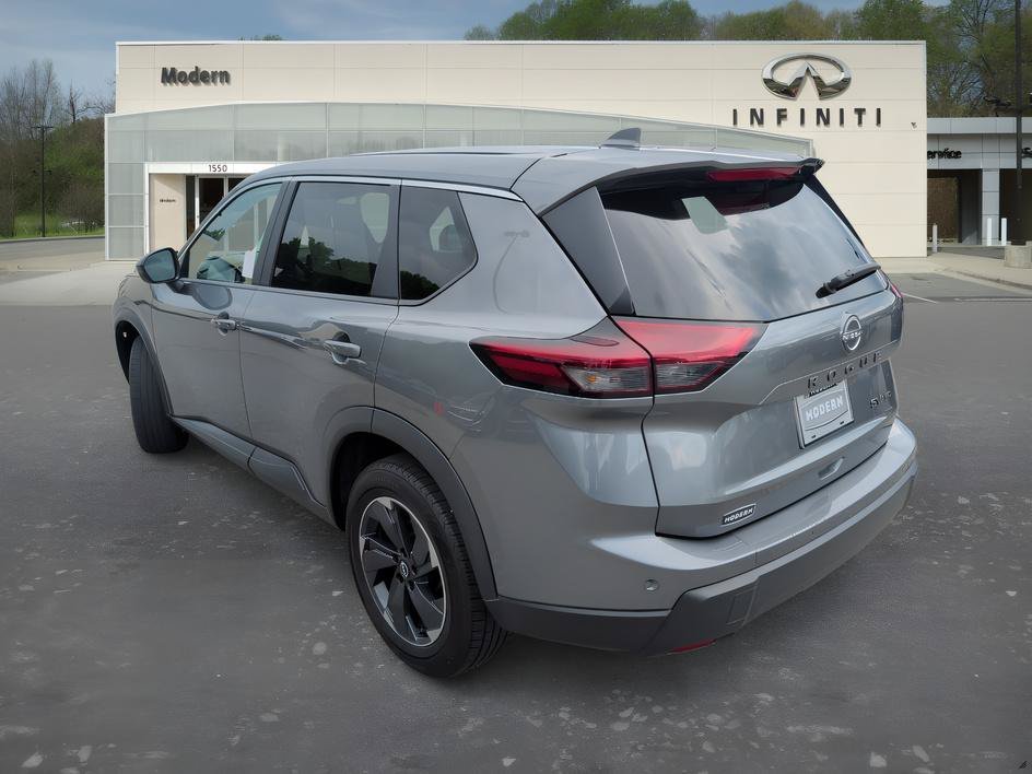 Used 2024 Gun Metallic Nissan SV image 5