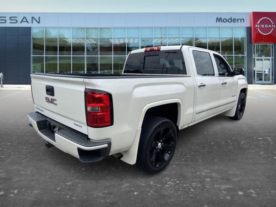 Used 2015 White Diamond Tricoat GMC Denali image 5