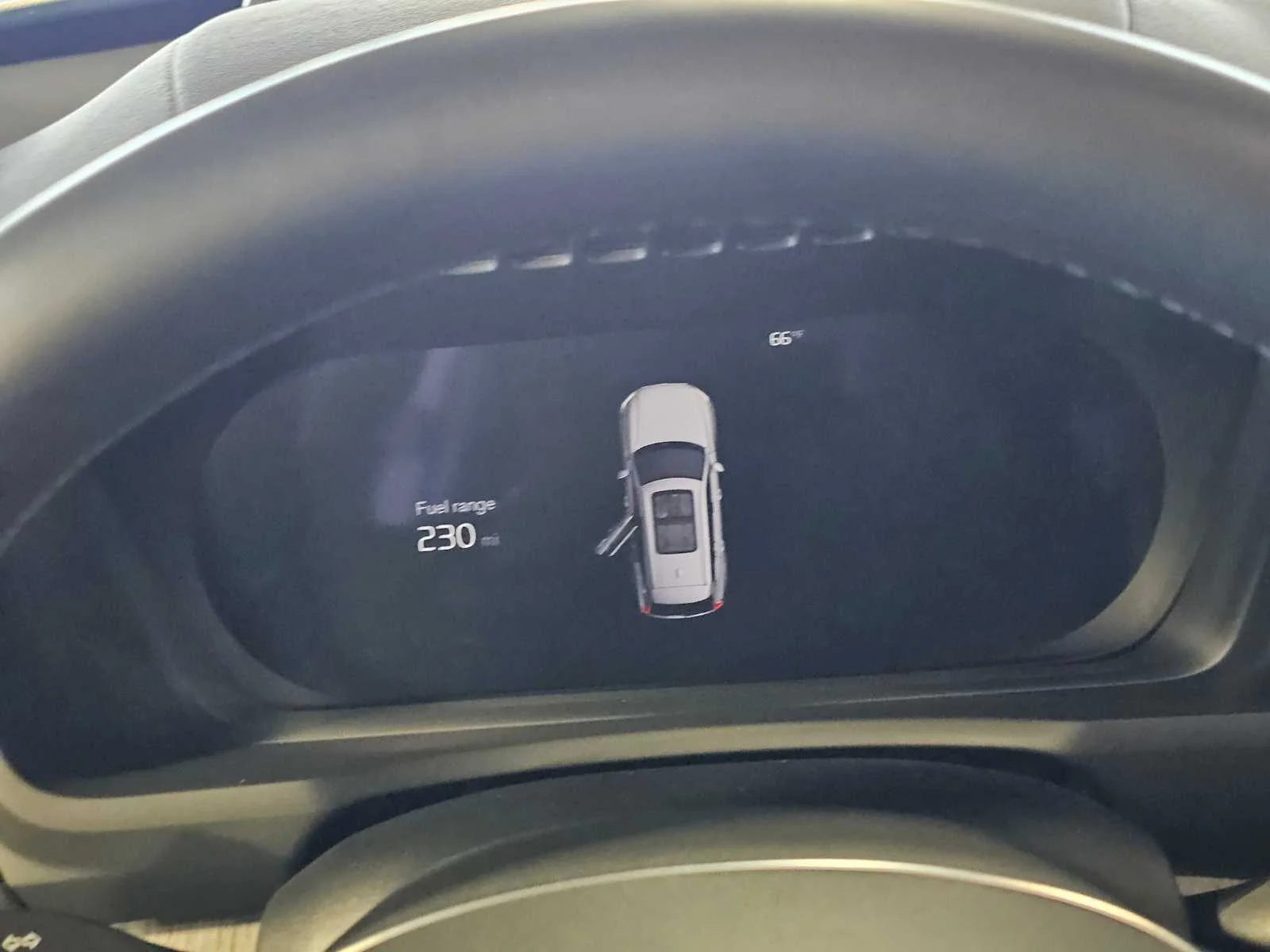 Used 2025 Crystal White Metallic Volvo Ultra image 12