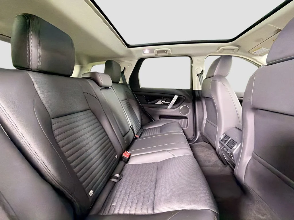 Used 2025 White Land Rover S image 29