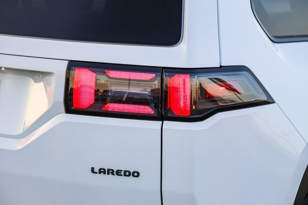 New 2026 Bright White Clearcoat Jeep Laredo image 10