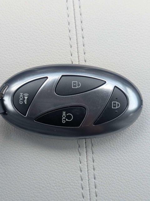 New 2026 Silver Hyundai SEL FWD image 33