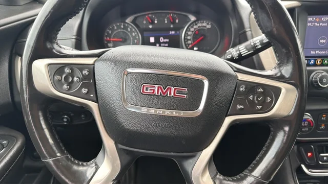 Used 2020 Summit White GMC Denali image 9