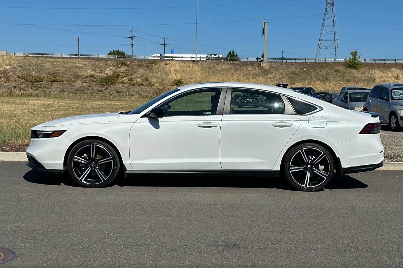Used 2023  Honda Sport image 6