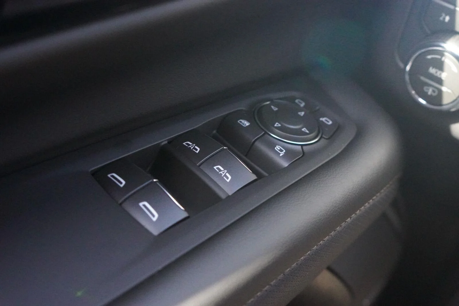 2026 Chevrolet Suburban High Country - Photo 18