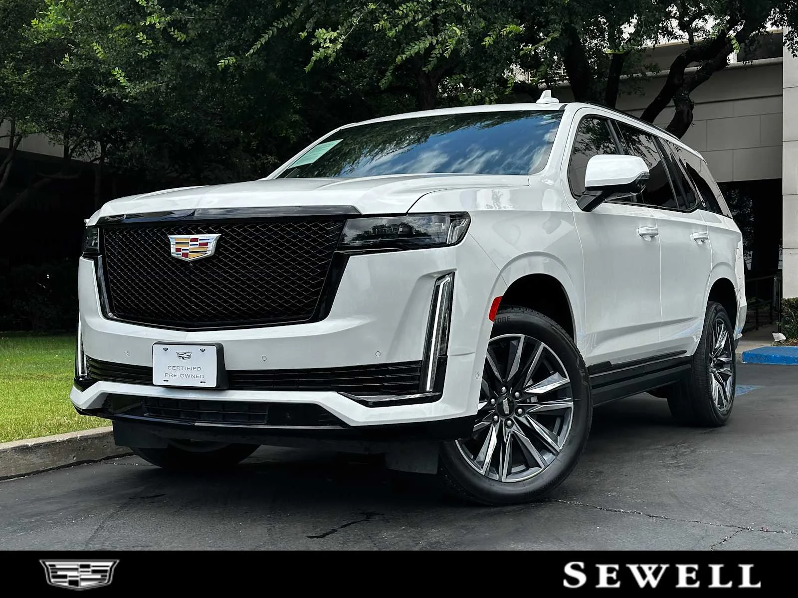 2023 Cadillac Escalade 4WD Sport Platinum's photo
