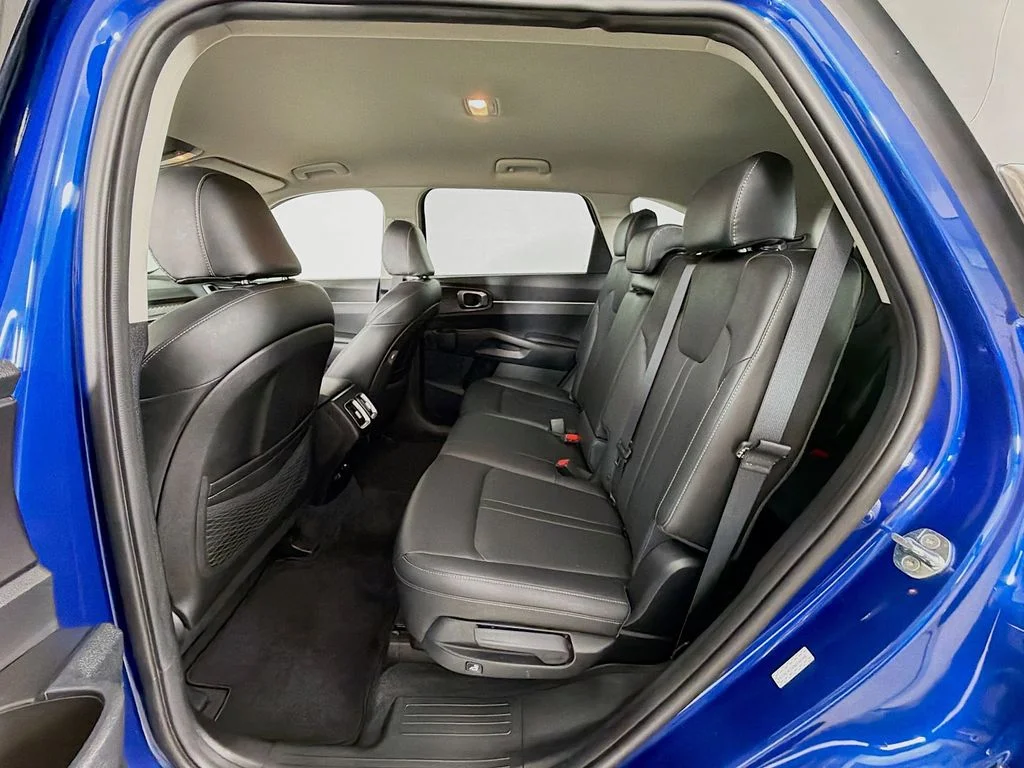 Used 2022 Sapphire Blue Kia S image 24
