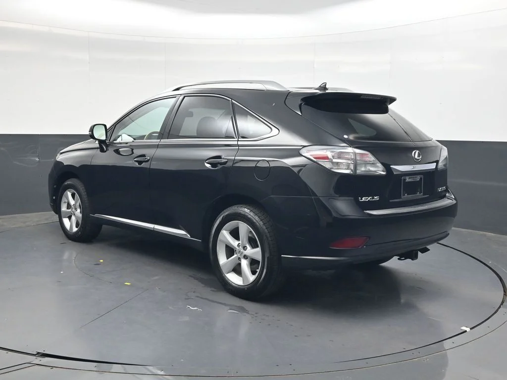 Used 2010  Lexus 350 image 6