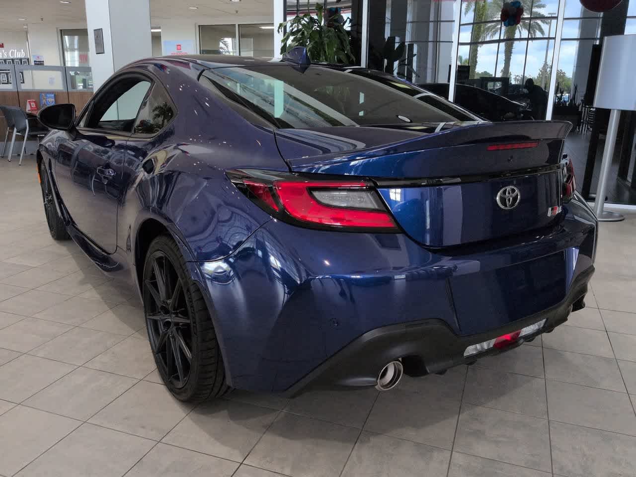 New 2026 Trueno Blue Toyota  Premium AT image 4