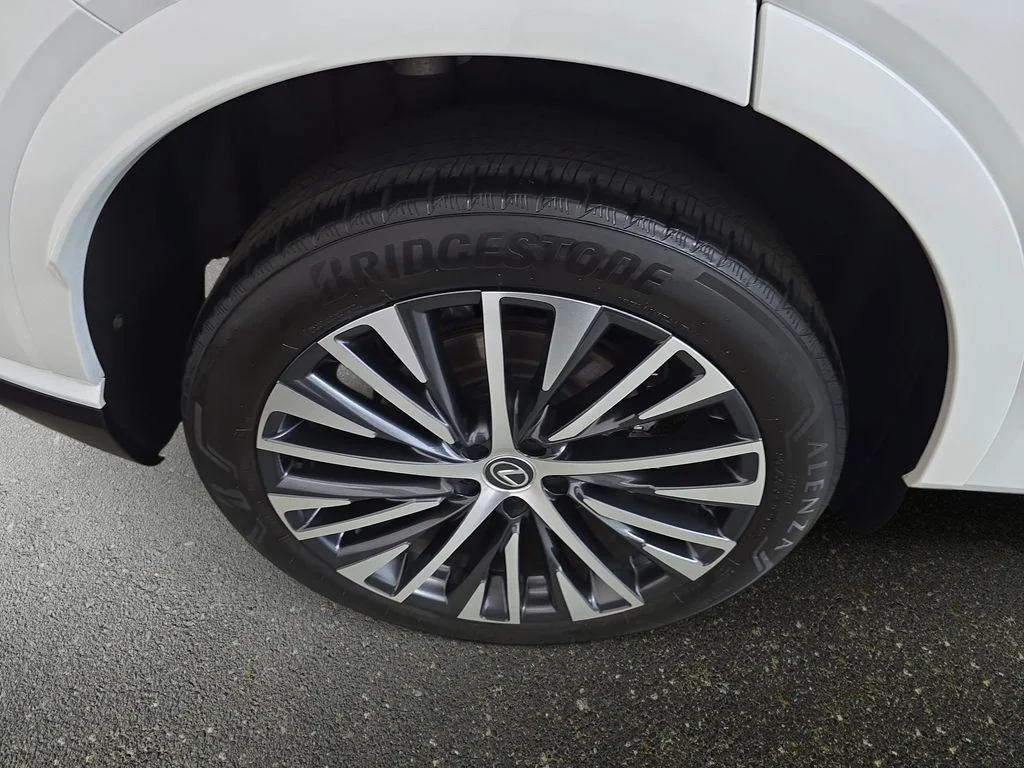 New 2023 White Lexus 350 Premium Plus image 33