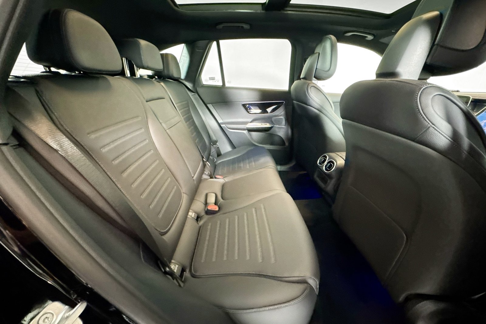New 2026 Black Mercedes-Benz GLC 300 image 25