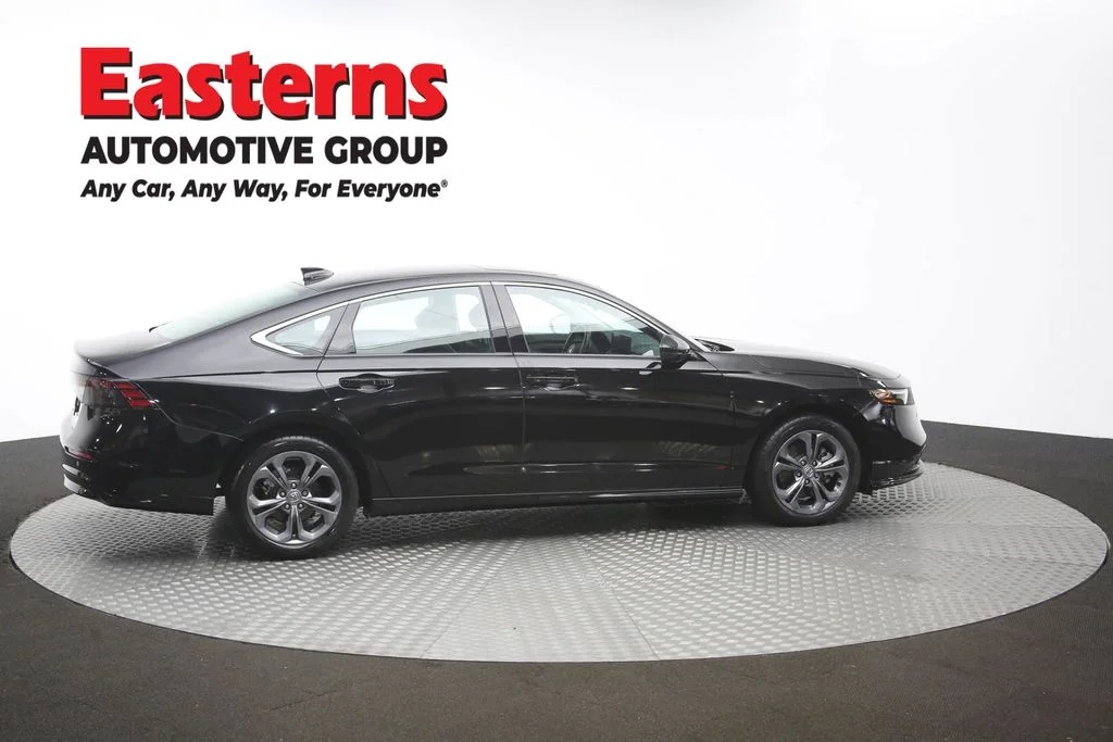 Used 2024 Black Honda EX-L image 43