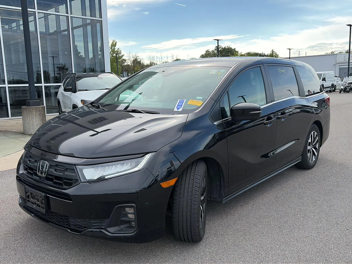 Used 2025  Honda EX-L image 4