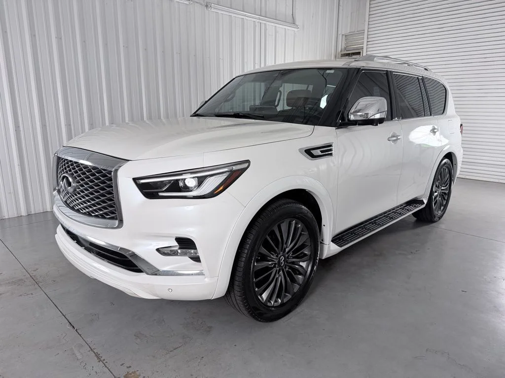 2022 INFINITI QX80 Sensory's photo