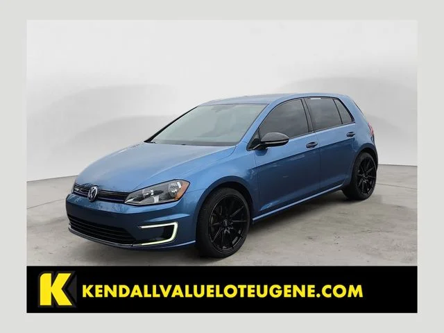 2016 Volkswagen e-Golf e-Golf SE's photo