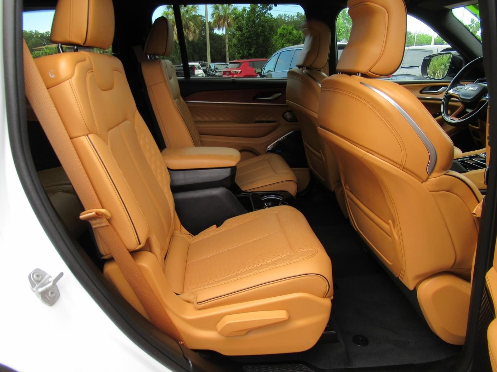 Used 2023 White Jeep Summit image 34