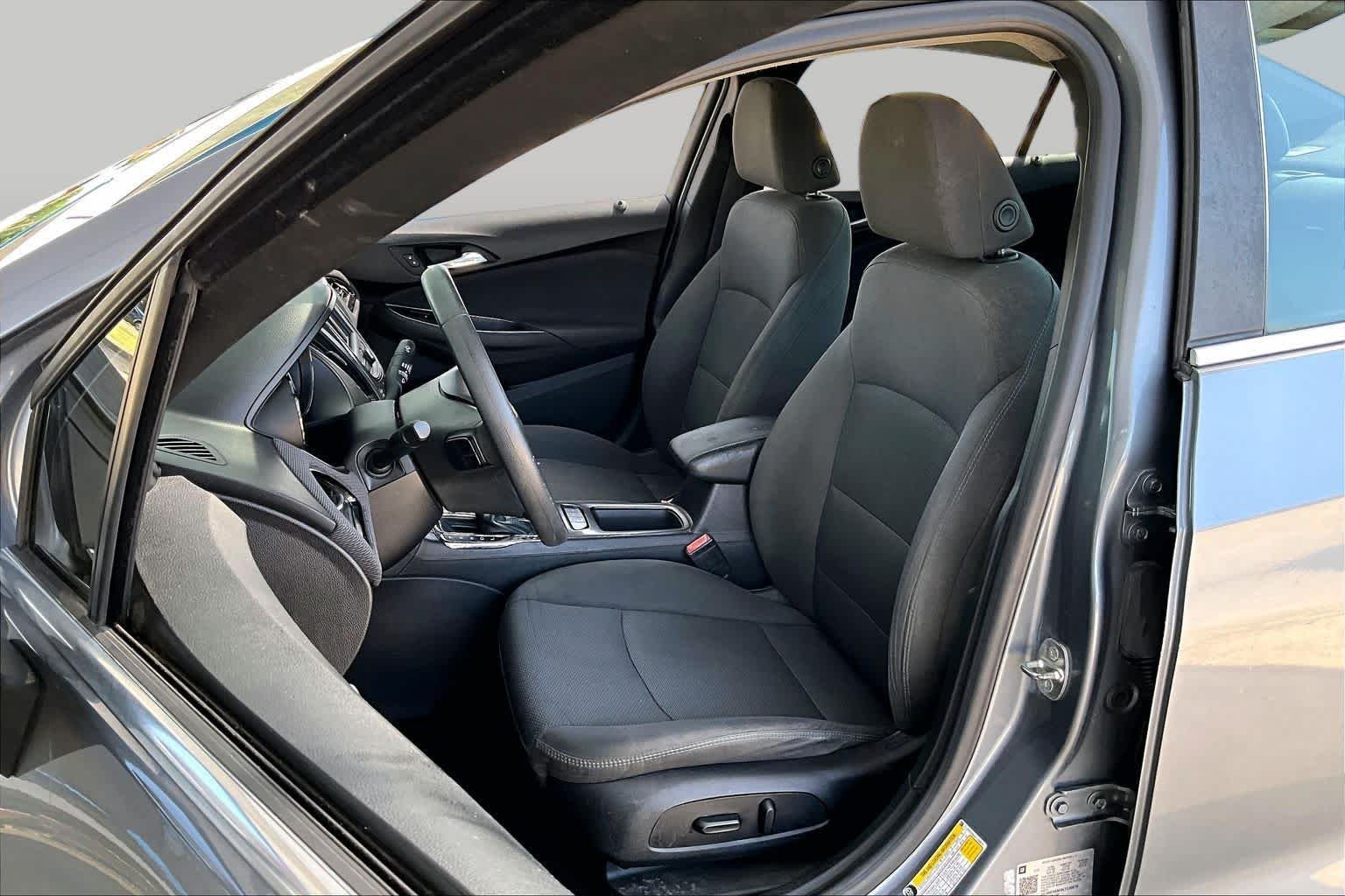 Pre-Owned 2019 Chevrolet Cruze LT