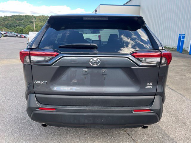 Used 2025 Gray Toyota LE image 7