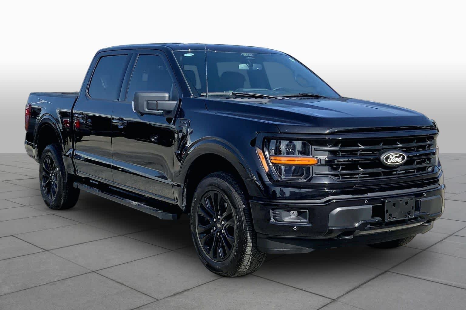 Used 2025 Agate Black Metallic Ford XLT image 2