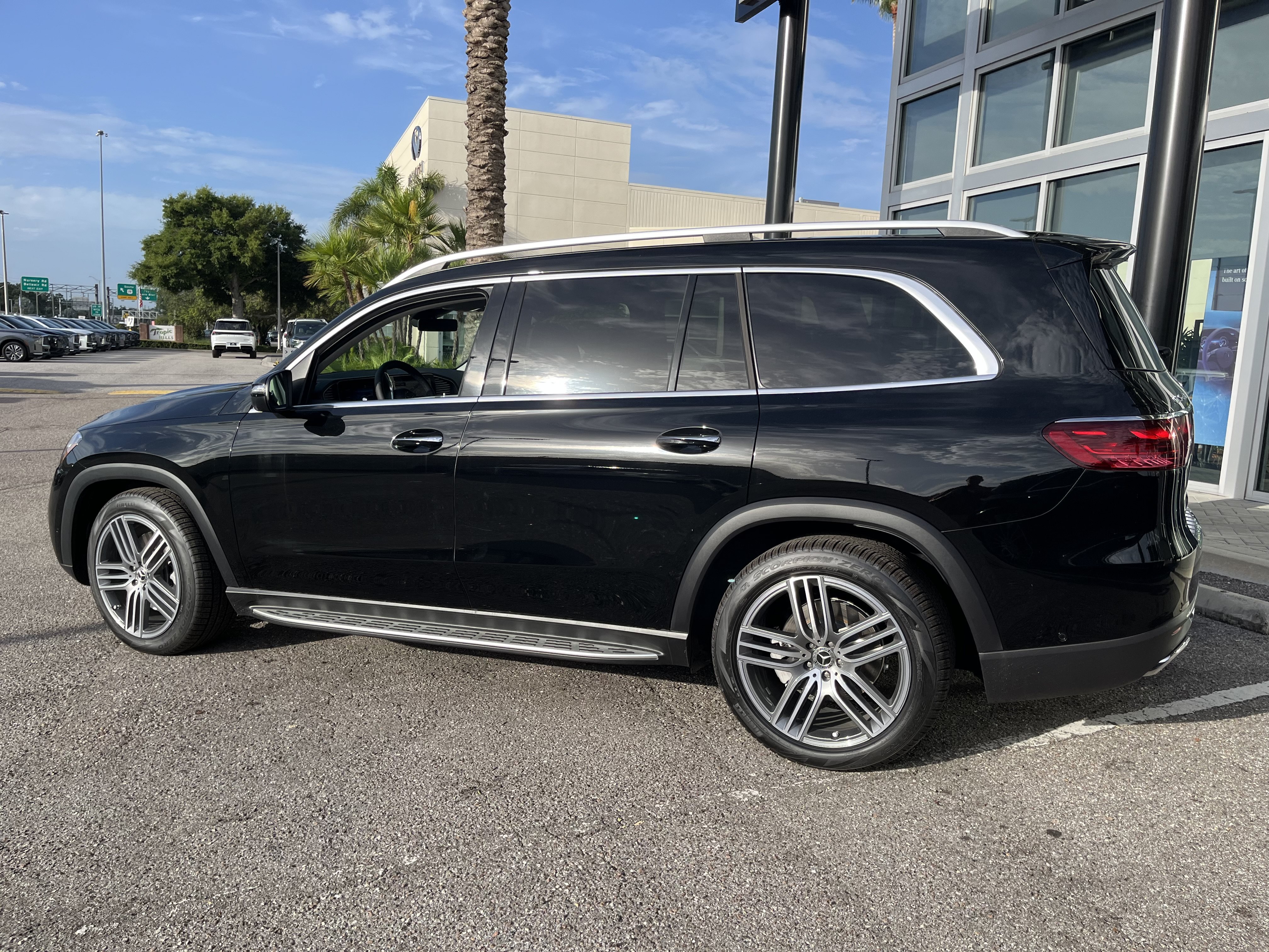 New 2026 Black Mercedes-Benz GLS 450 image 4