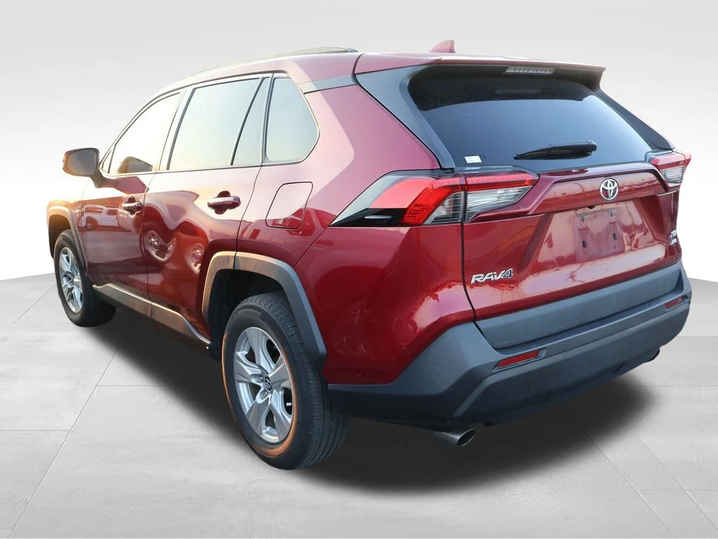 Used 2021 Red Toyota XLE image 23