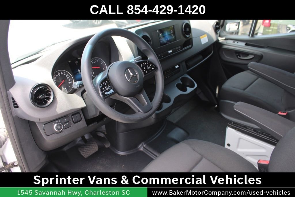 Used 2024 White Mercedes-Benz 170 Allwheel Drive image 5