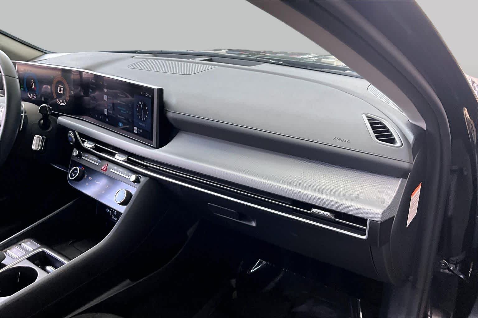 Used 2026 Abyss Black Hyundai SEL image 19