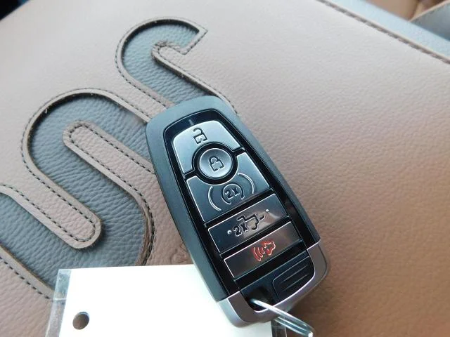 New 2026 Ruby Red Metallic Tinted Clearcoat Ford King Ranch® image 36
