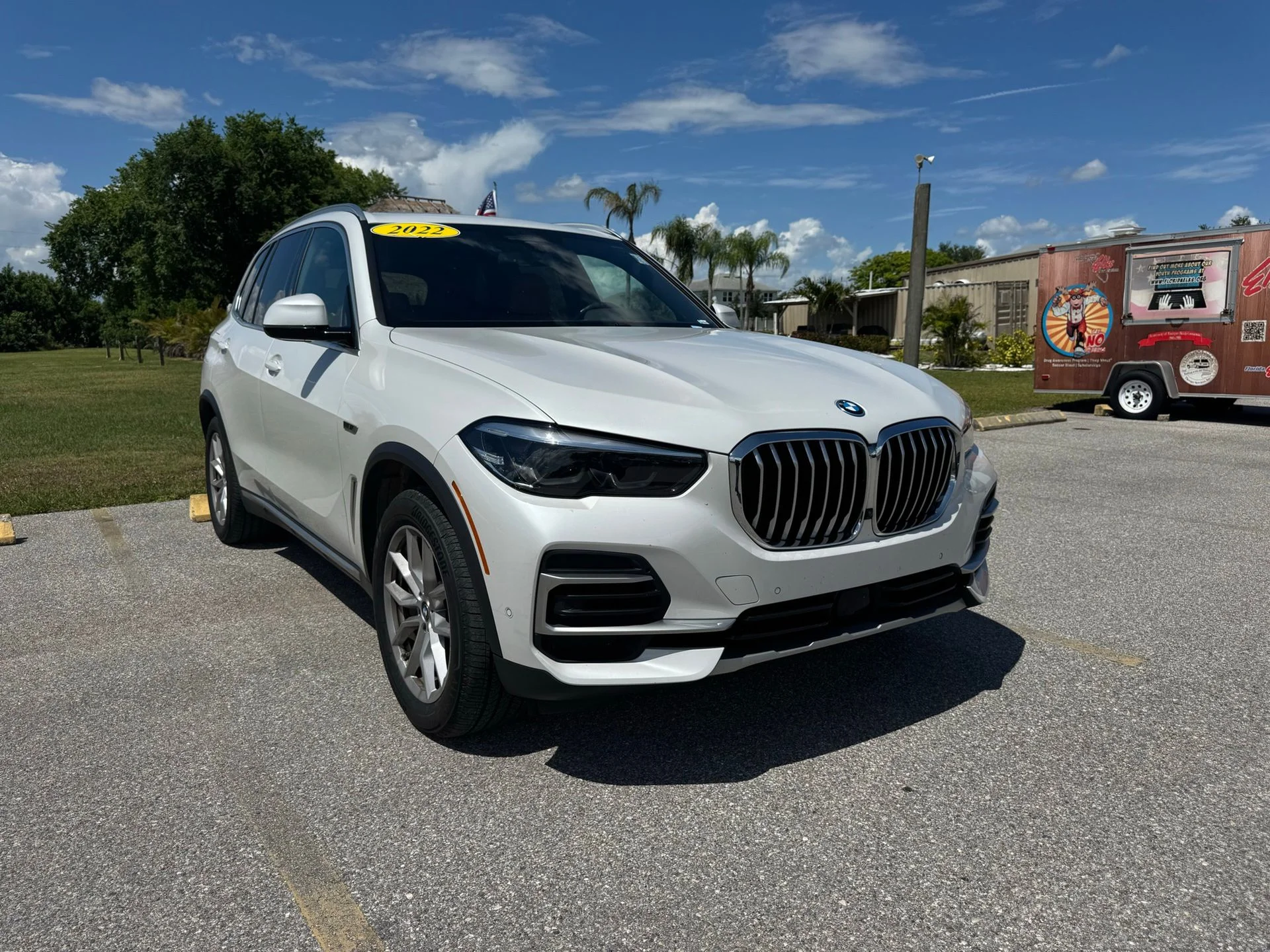 2022 BMW X5 xDrive45e's photo