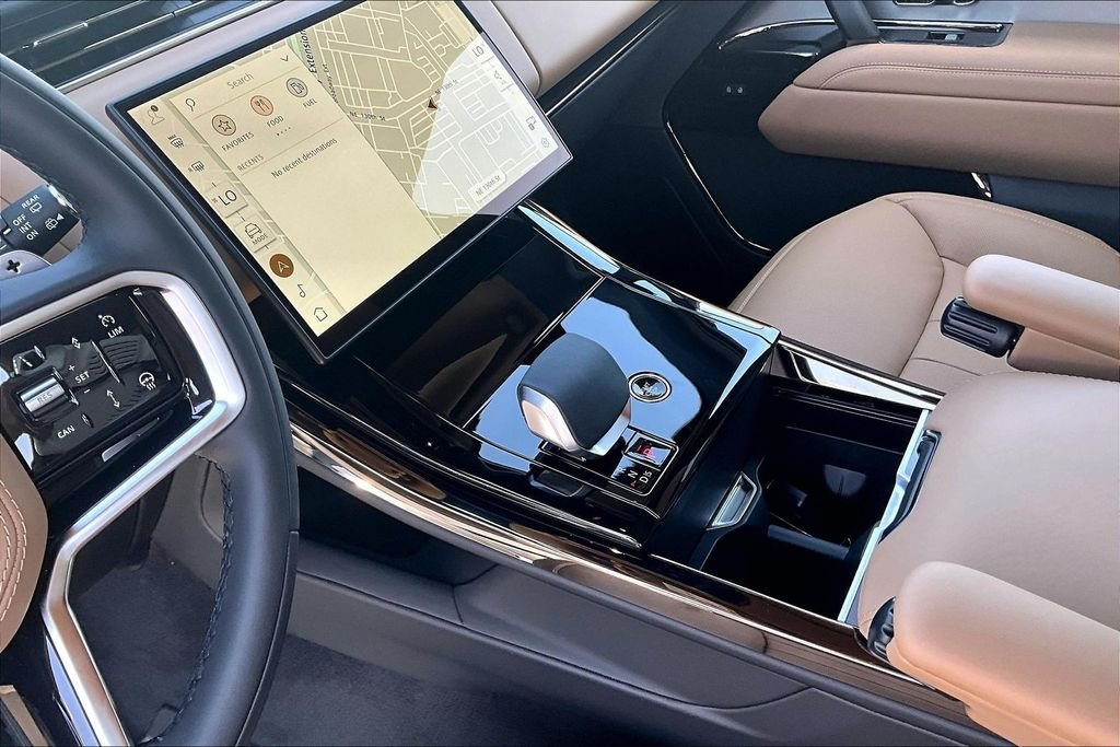 New 2026  Land Rover SE image 8