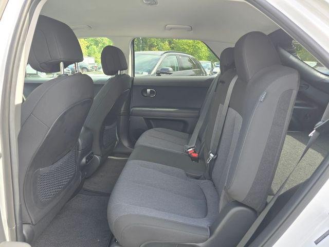 New 2026 White Hyundai SE image 16