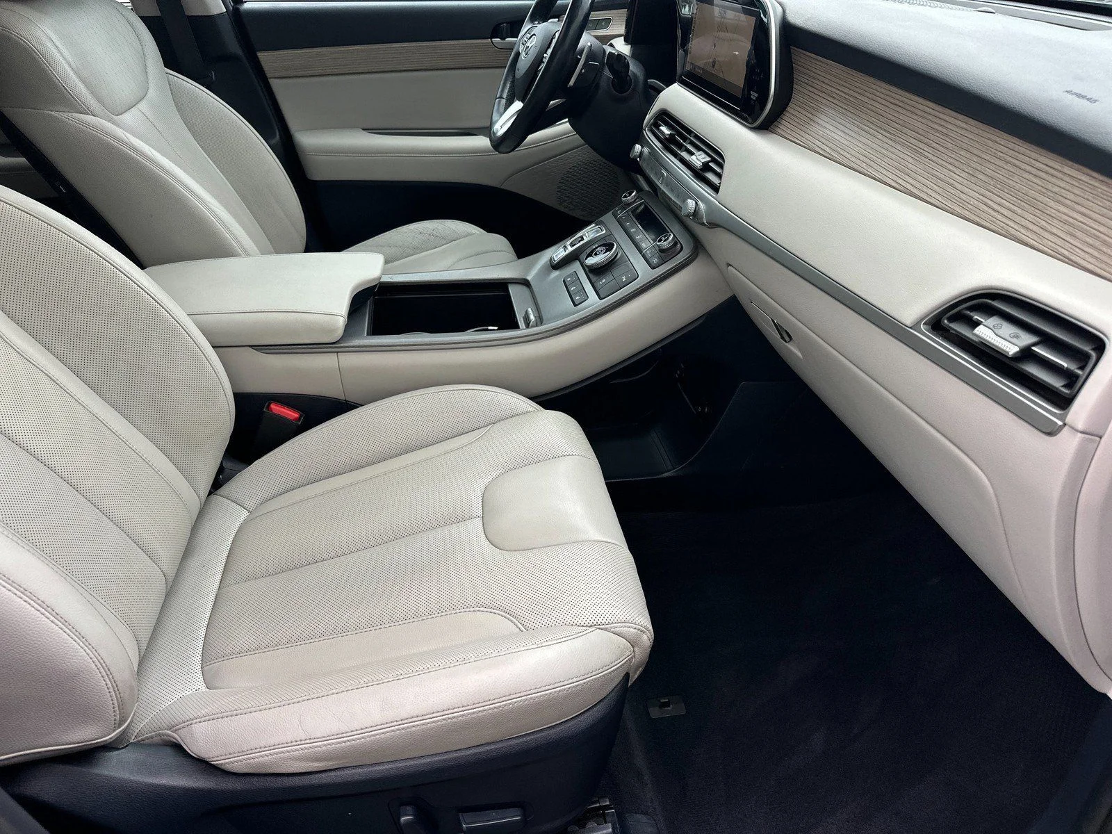 Used 2021 Moonlight Cloud Hyundai SEL image 14