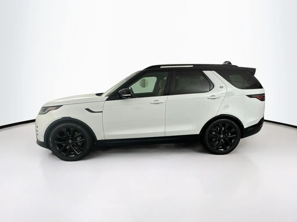 New 2026 White Land Rover Dynamic SE image 8