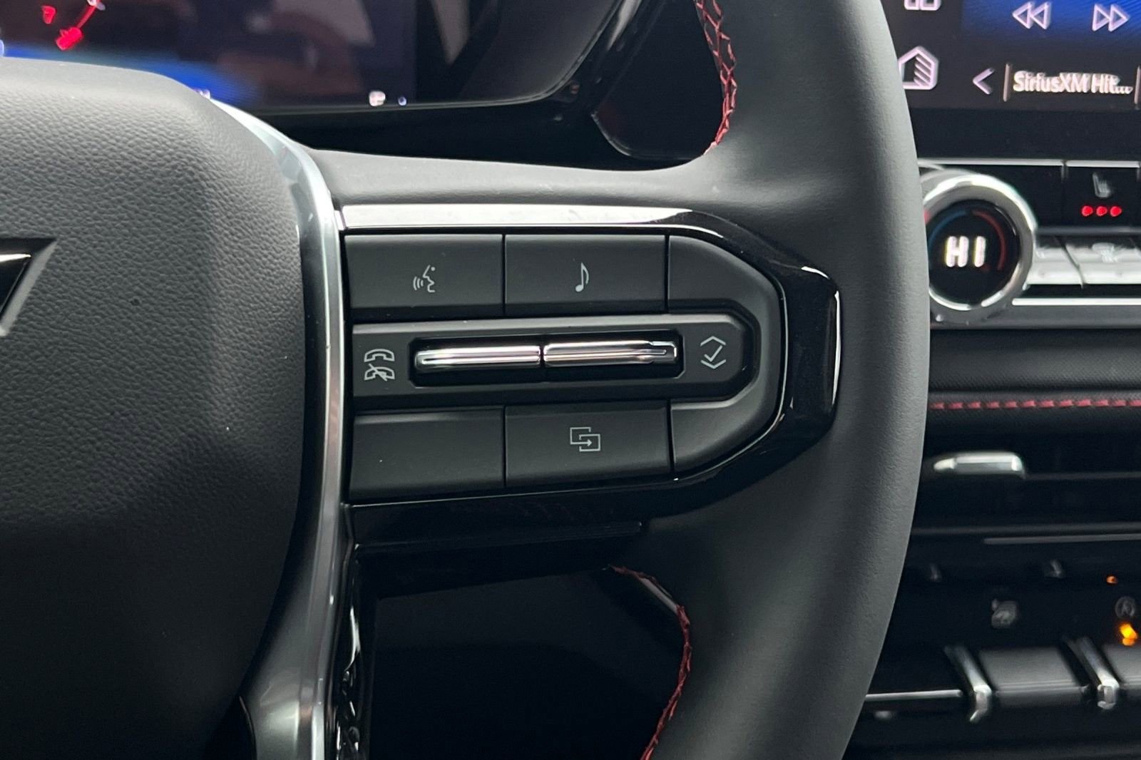 2025 Chevrolet Colorado Z71 - Photo 28