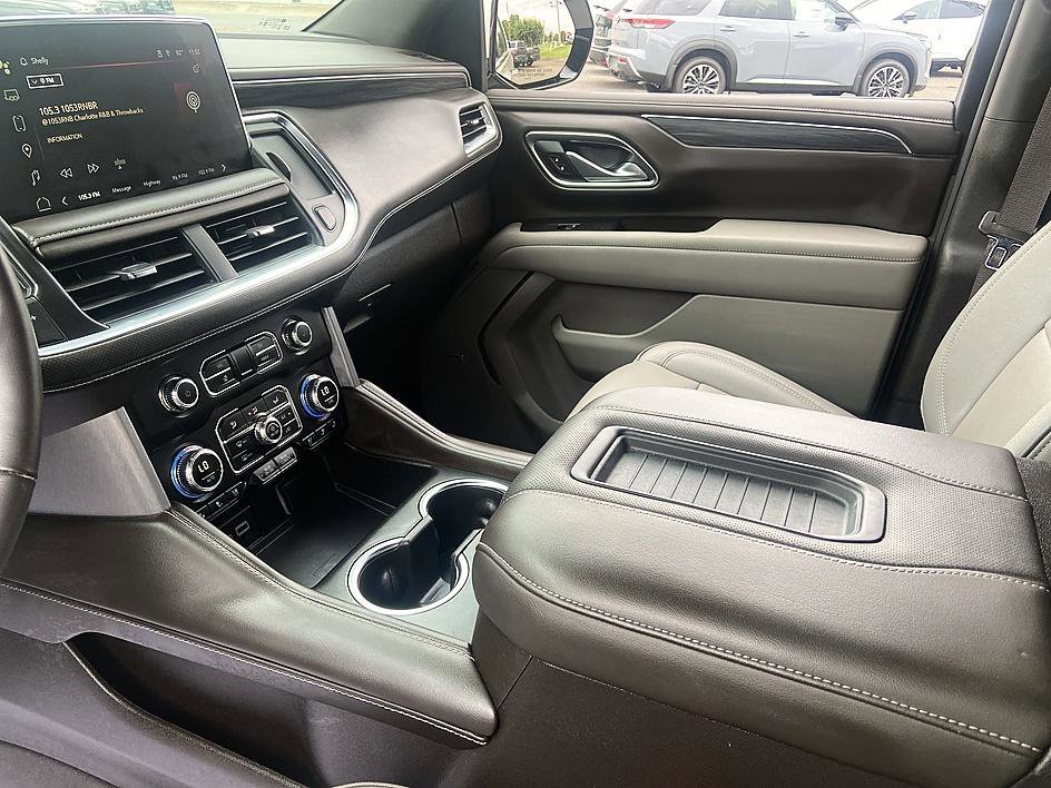Used 2024 Pearl Beige Metallic GMC SLT image 15
