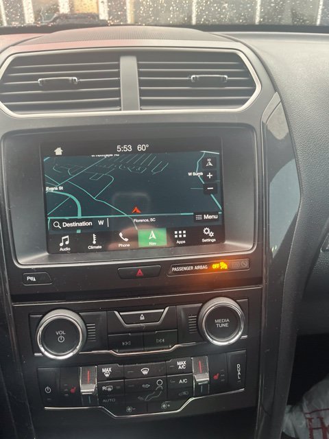 Used 2018 Silver Ford XLT image 9