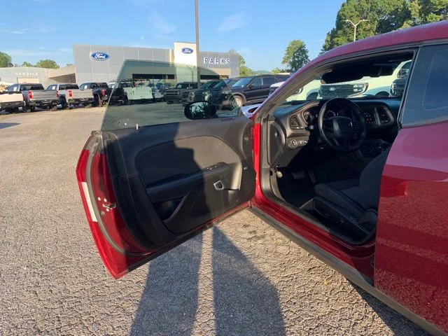Used 2023 Octane Red Pearlcoat Dodge SXT image 16