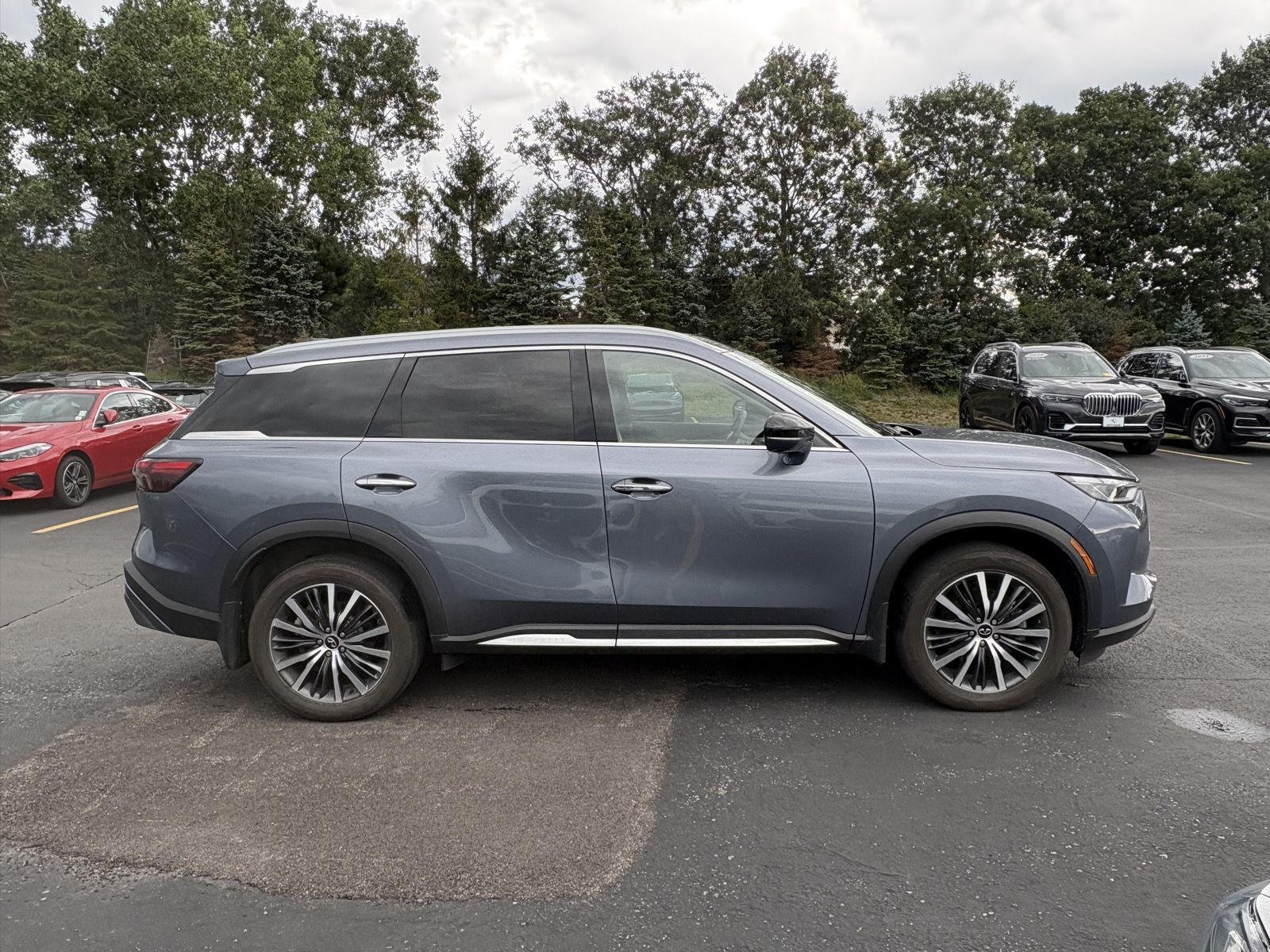 Used 2023 Moonbow Blue INFINITI SENSORY image 9