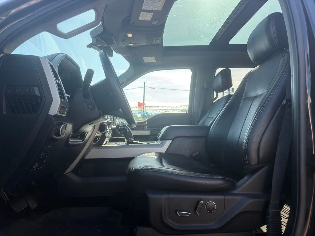 Used 2018 Red Ford Lariat image 2