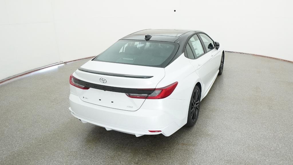 New 2026 Wind Chill Pearl with Midnight Black Metallic roof Toyota XSE image 33
