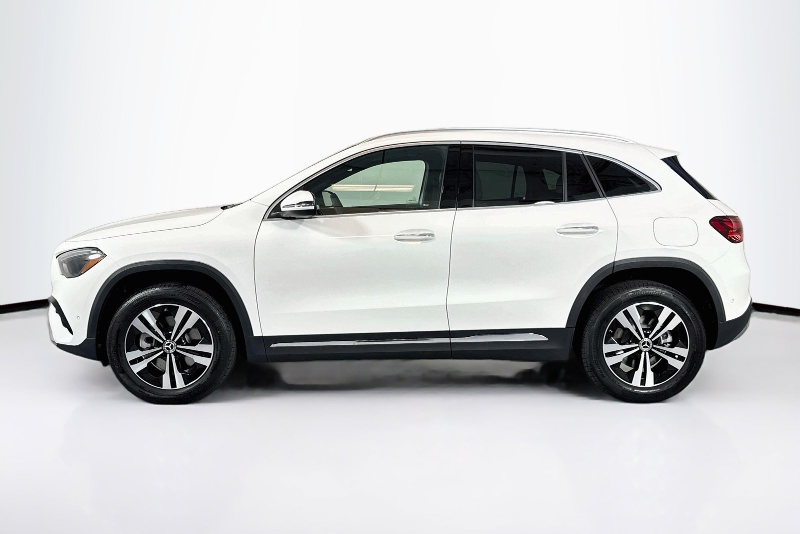 New 2026 Polar White Mercedes-Benz GLA 250 image 8
