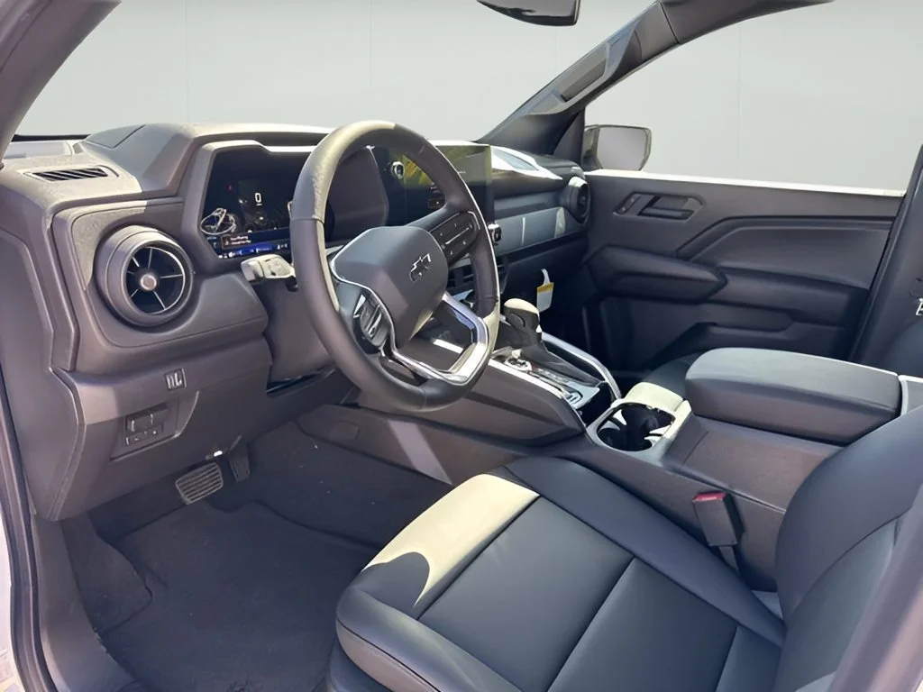 New 2026 Summit White Chevrolet Trail Boss image 7