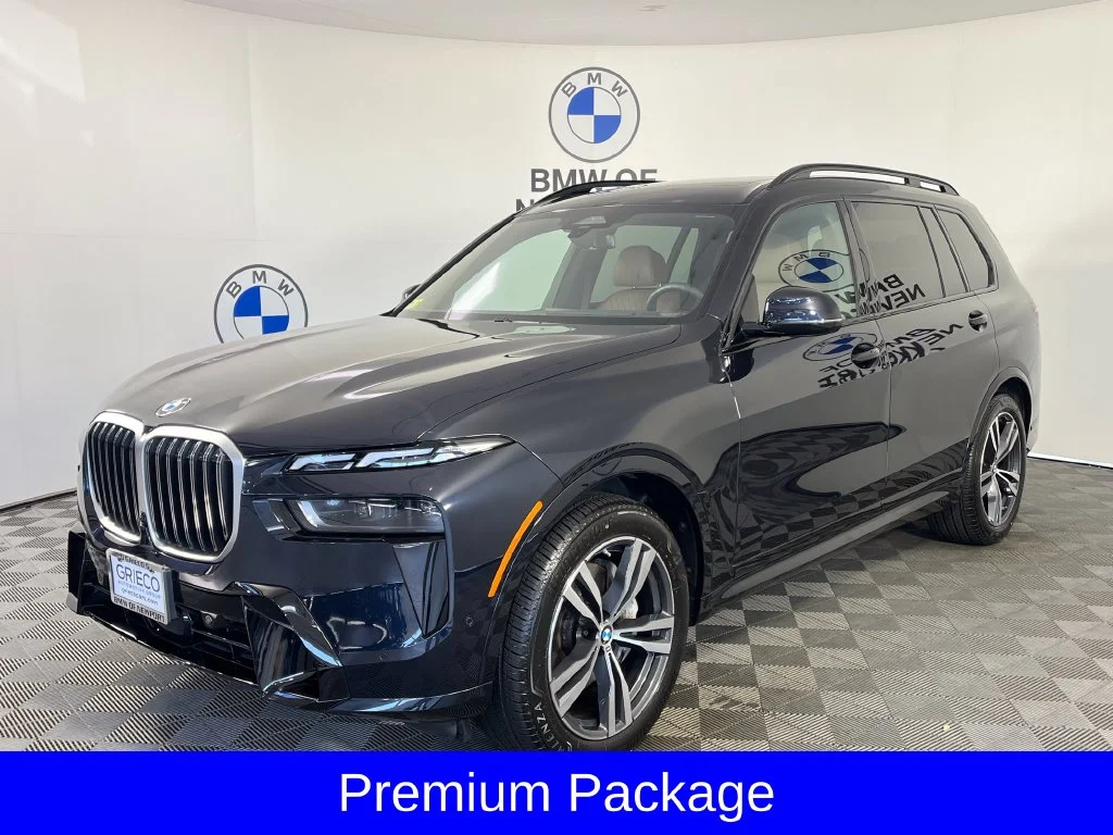 Used 2024 Carbon Black Metallic BMW xDrive40i image 3