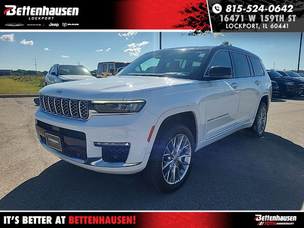 Used 2023 White Jeep Summit image 1