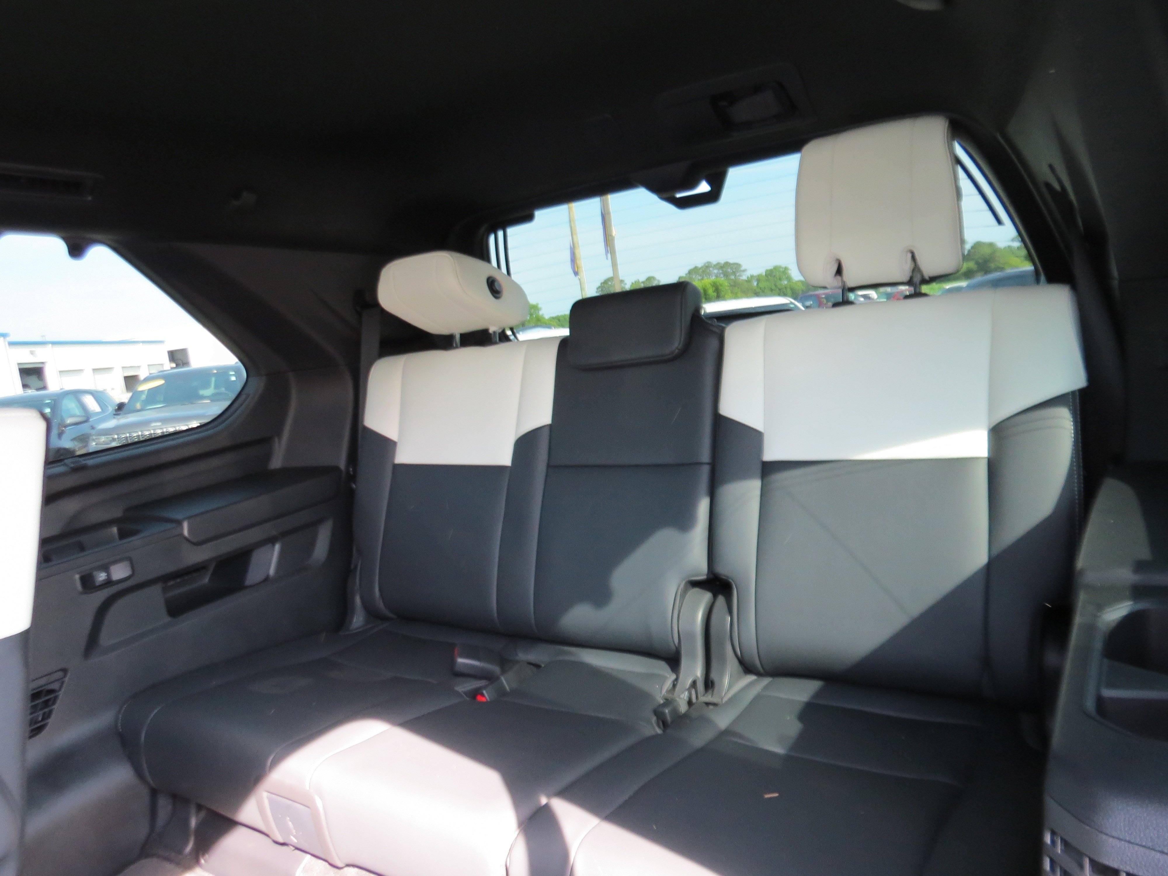 Used 2025  Toyota SR5 image 12