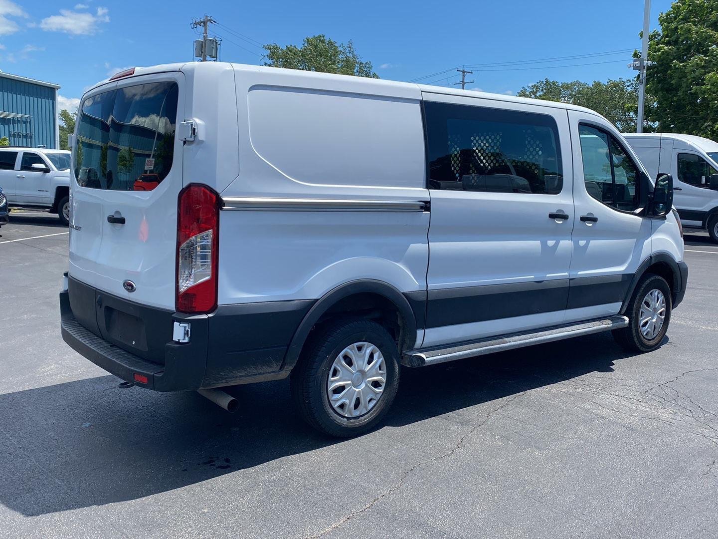 Used 2023 Oxford White Ford 250 image 9